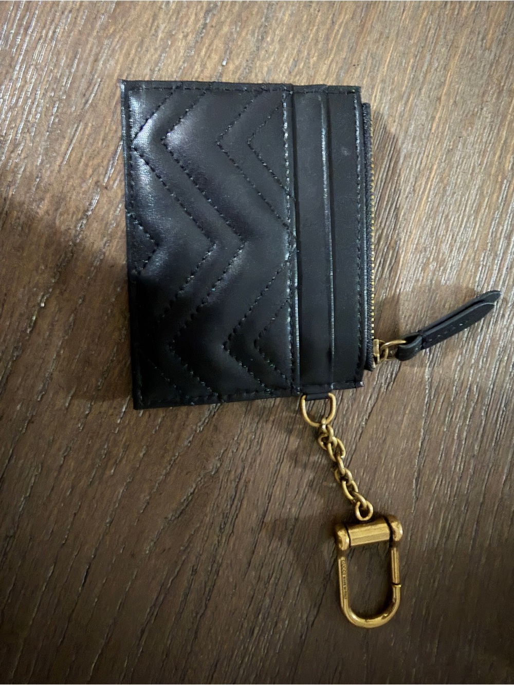 Gucci Black Chevron Quilted Card Holder with Gold Key Clip - Picture 2 of 2